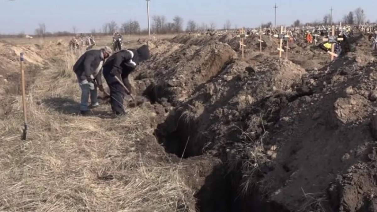 Situaţie incredibilă într-un oraş din Ucraina. Au fost săpate peste 600 de gropi în cimitir, dar nu a fost înregistrat niciun deces