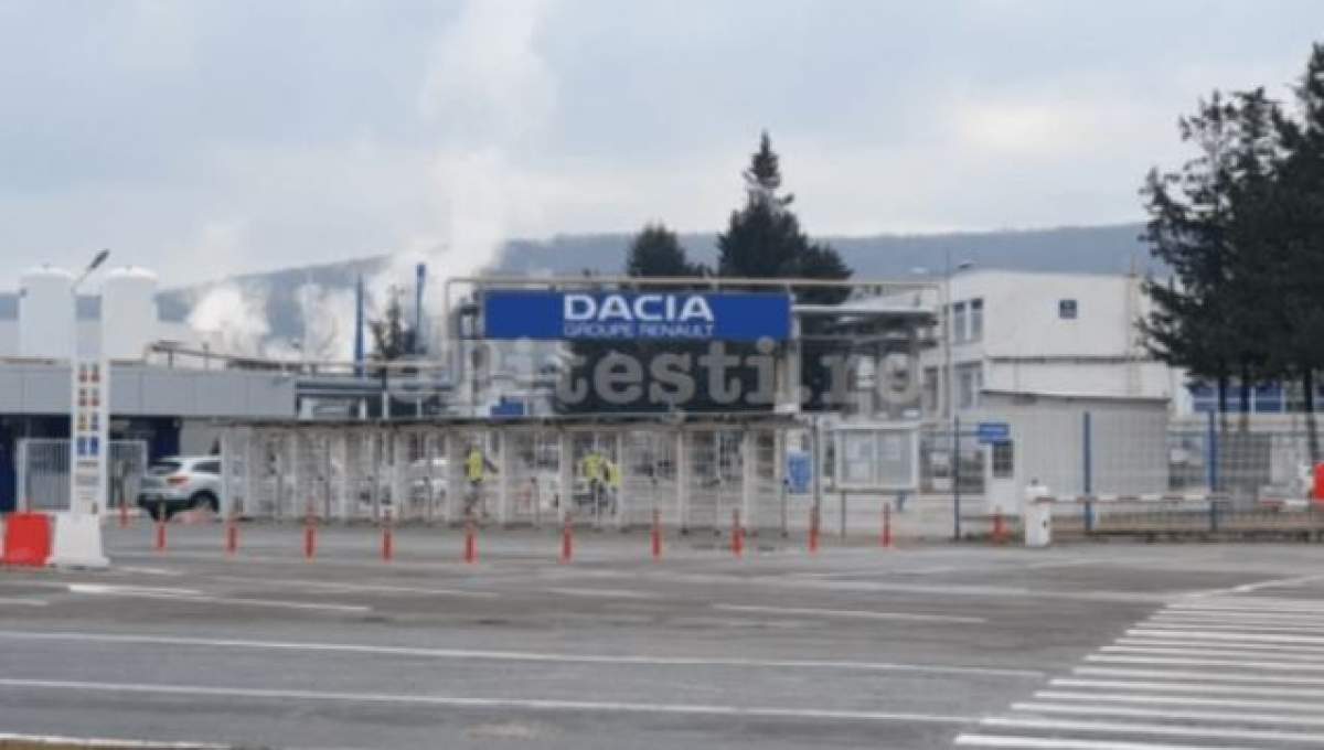 Un angajat Dacia s-a stins din viață după ce a ieșit din tură! Bărbatul a fost găsit fără suflare, în curtea fabricii