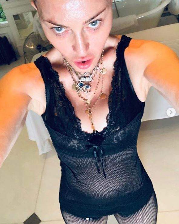 FOTO / Madonna, lipsită de înhibiții, la 61 de ani! Vedeta le-a arătat fanilor tot ce vede iubitul ei în dormitor