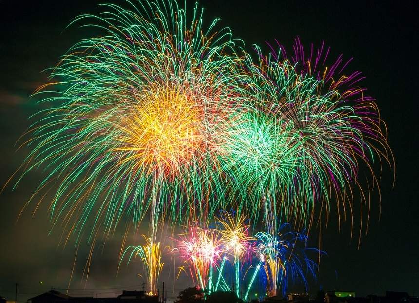 Adio stare de urgență! Bucureștenii au ”sărbătorit” cu focuri de artificii ziua de 15 mai