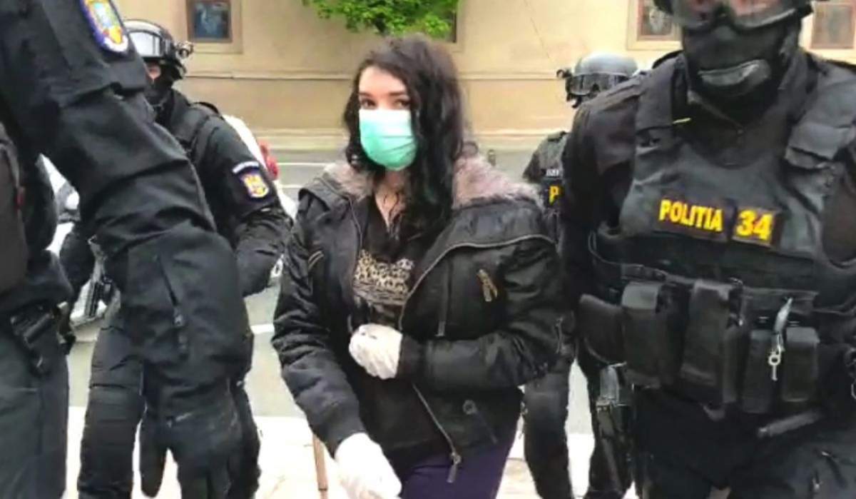 Tânăra din Timiș, acuzată de propagandă teroristă, a fost arestată! Ce legături avea cu ISIS