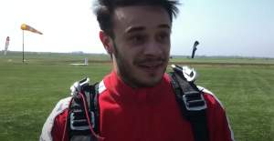 VIDEO / Dima Trofim, cel mai curajos prezentator! A sărit cu parașuta de la 4000 de metri altitudine: ”E cea mai tare senzație”