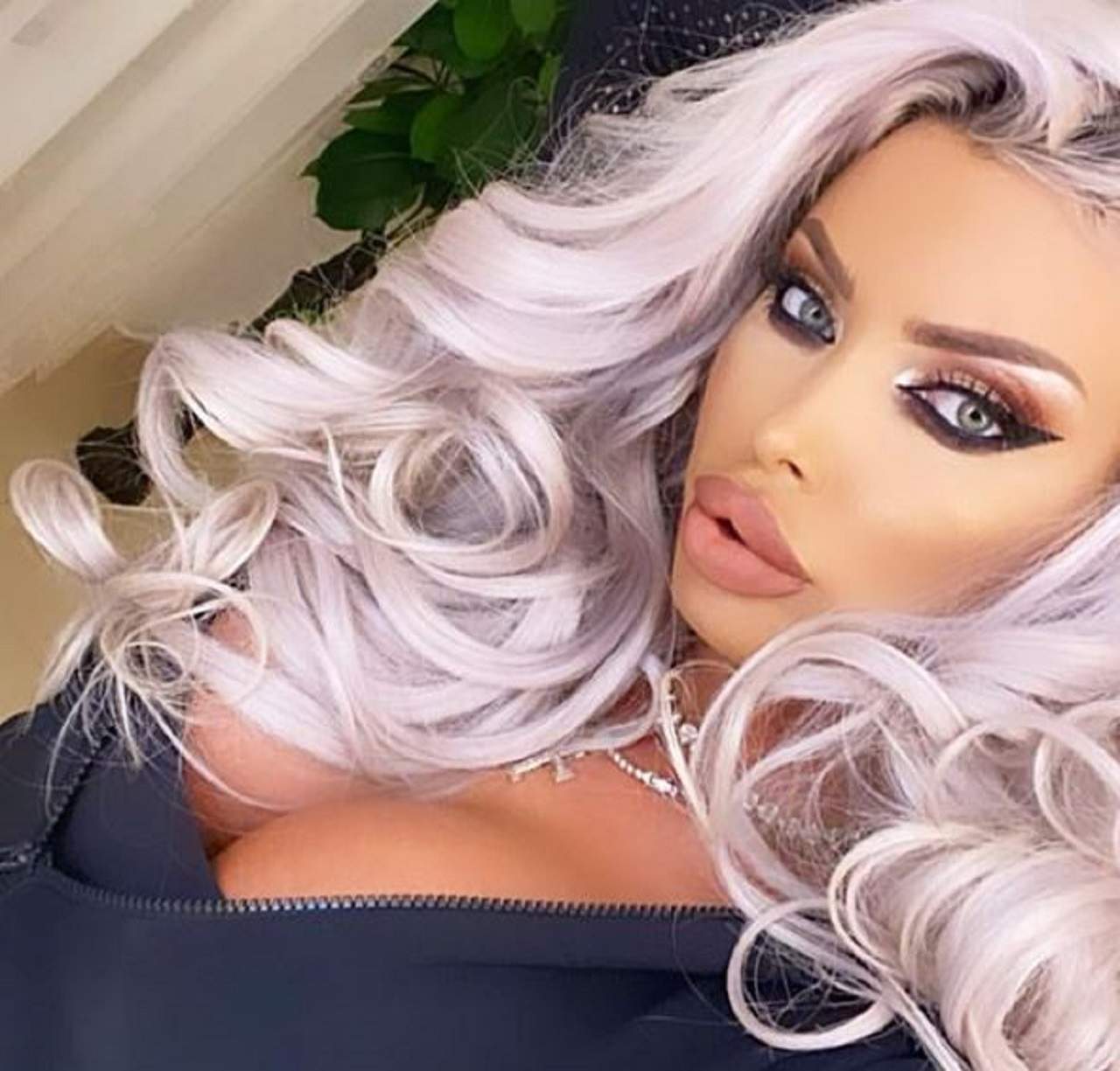 FOTO / Loredana Chivu, goală în cadă! Blondina a încins întreg Internetul cu formele sale, iar bărbații nu-și mai pot lua privirile de la priveliștea sexy