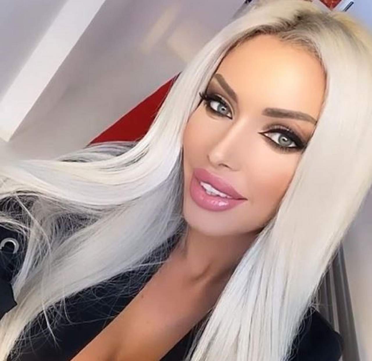 FOTO / Loredana Chivu, goală în cadă! Blondina a încins întreg Internetul cu formele sale, iar bărbații nu-și mai pot lua privirile de la priveliștea sexy