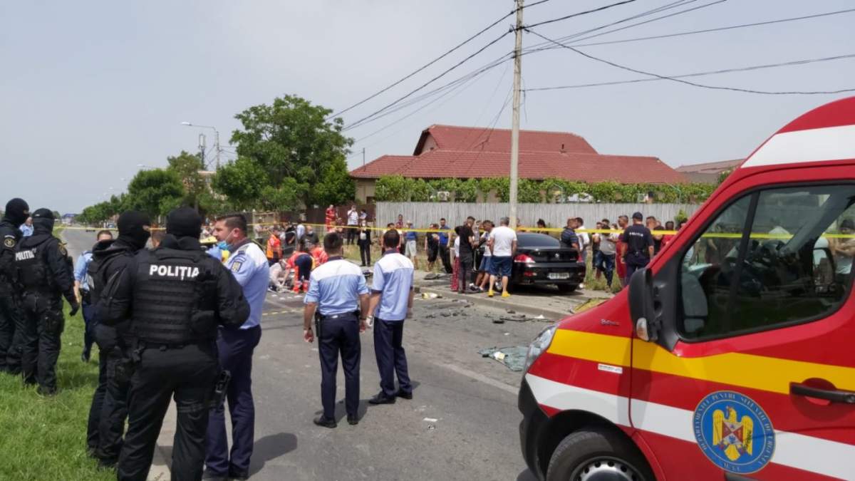 Patru morți în urma accidentului din Craiova, printre care un copil de 7 ani. Momentul în care taxiul a fost lovit din plin / VIDEO
