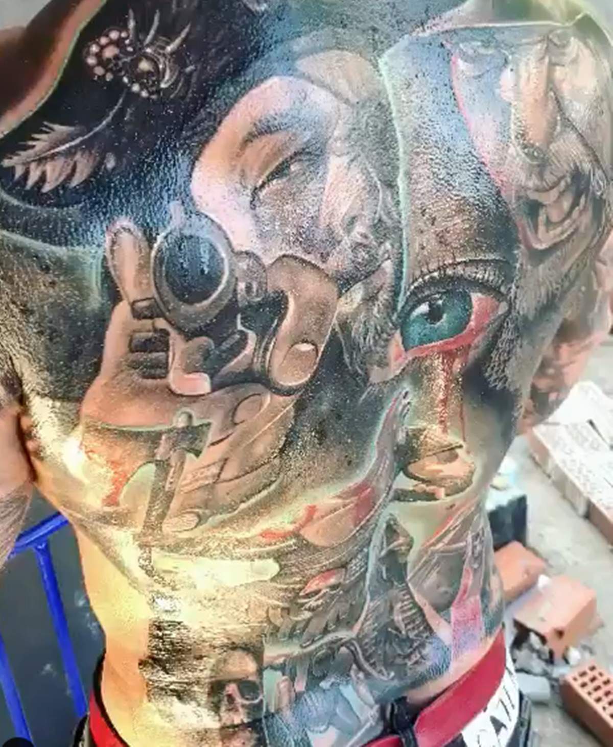 FOTO / Trupul lui Alex Bodi, o adevărată ”operă de artă”! Iubitul Biancăi Drăgușanu nu a lăsat niciun colț neacoperit de tatuaje