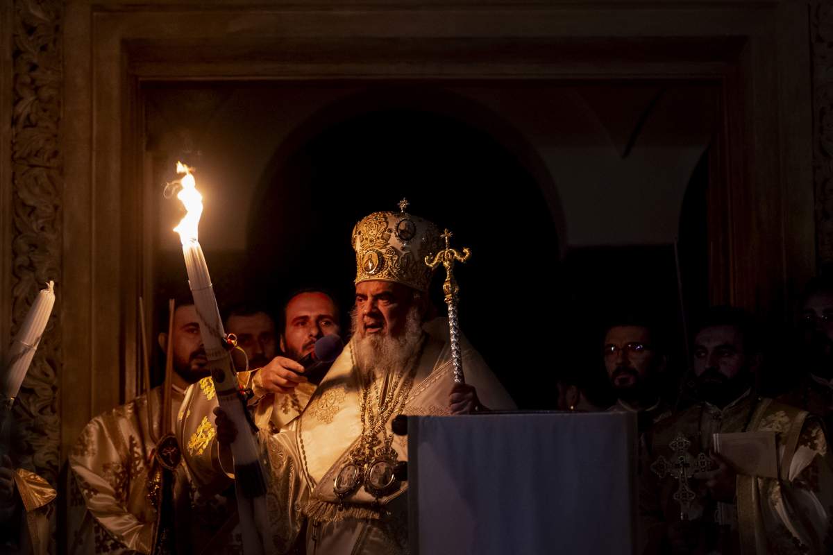 Reacția Bisericii Ortodoxe Române după ce ÎPS Teodosie a anunțat ”reluarea” slujbei de Paște: ”Este o decizie asumată integral de ierarh”