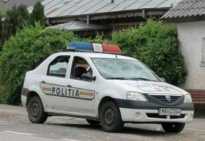 Postul de poliție din Ciocănești și trei autospeciale, distruse cu cazmaua de un localnic / FOTO
