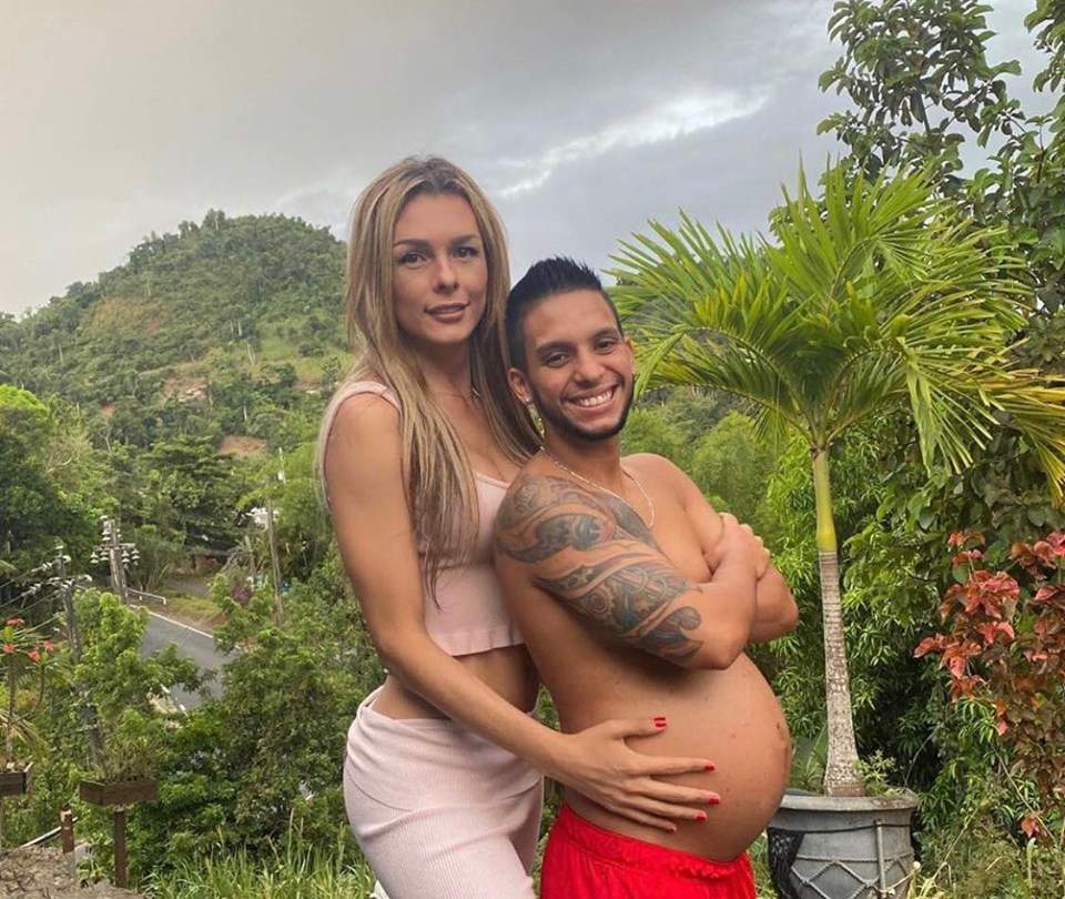Un bărbat transgender este însărcinat cu soția lui, o femeie transgender. Povestea cuplului face înconjurul lumii! / FOTO
