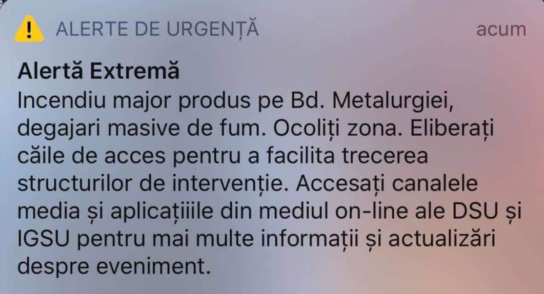 Incendiu de proporții în sudul Capitalei. Zeci de autospeciale au fost trimise la fața locului / VIDEO