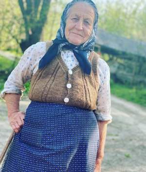 Carmen de la Sălciua, fotografie de suflet cu bunica sa. Imaginea i-a emoționat extrem de tare pe fani. „Un diamant”