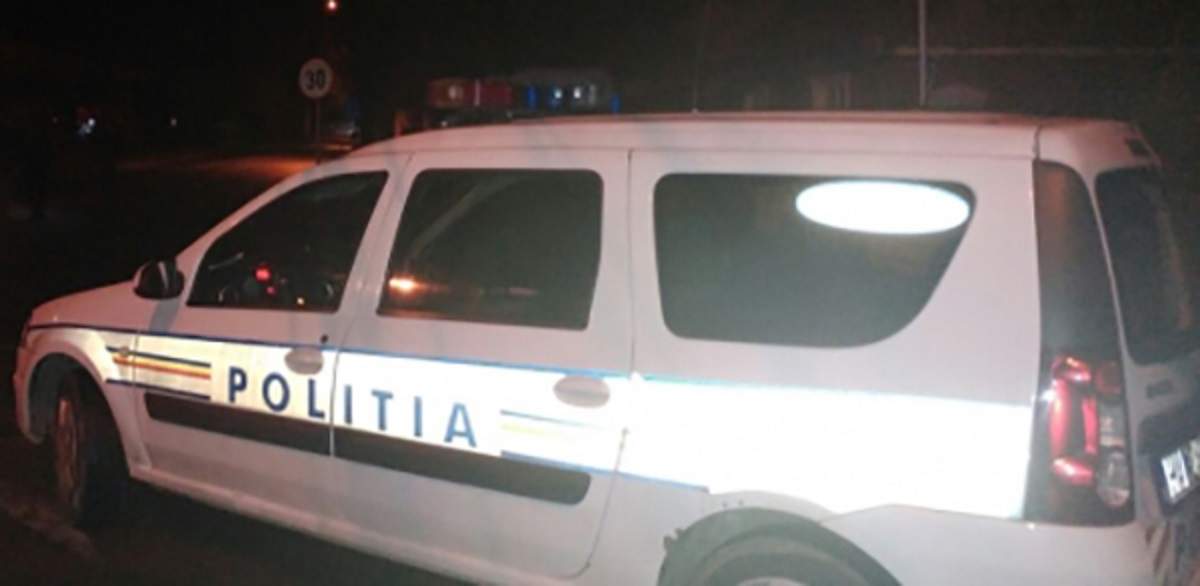 Un polițist din Vaslui și-a abandonat mașina ca să meargă la o întâlnire amoroasă. El și colegul trebuiau să patruleze / VIDEO