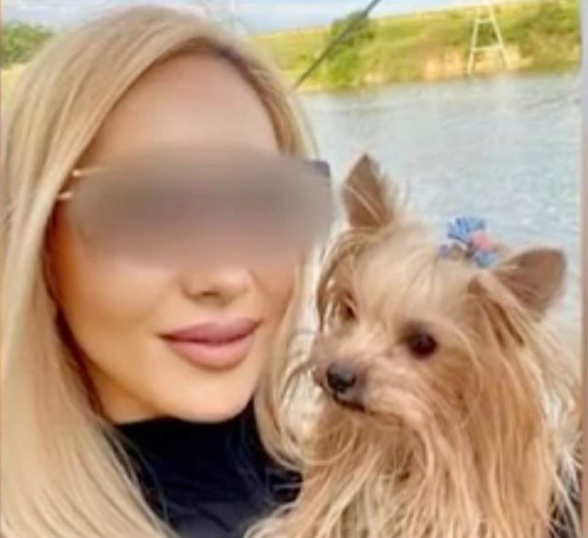 FOTO / Mihai Mitoșeru iubește din nou? Prezentatorul s-a afișat alături de o blondină focoasă! Mama vedetei speră însă la o împăcare cu Noemi!