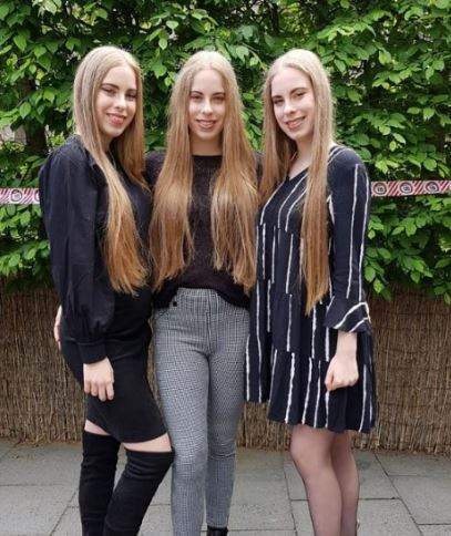 FOTO / Nu, nu vedeți triplu! Ele sunt surorile perfect.. identice! Doar numele le diferențiază 