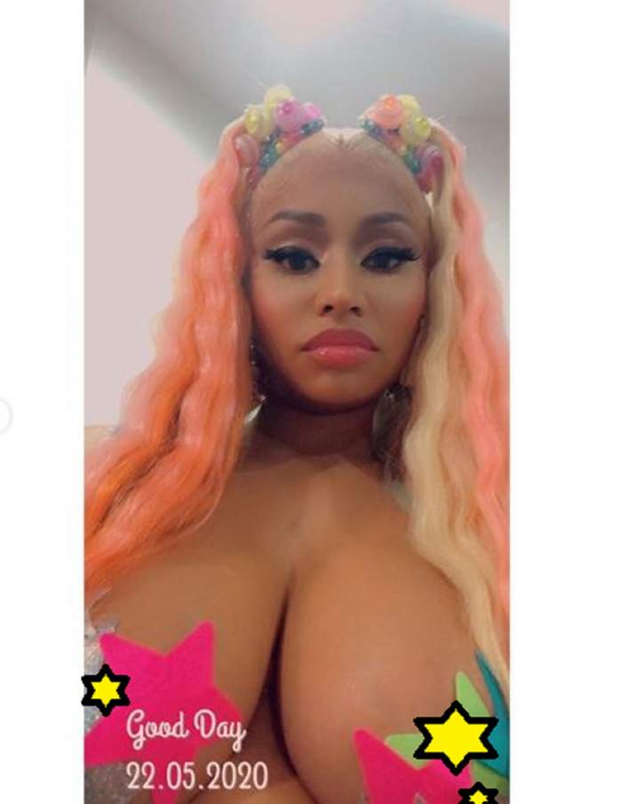Nicki Minaj, cu sânii goi pe rețelele de socializare! Cântăreața și-a etalat sfârcurile obraznice fără nicio inhibiție! Imagini interzise cardiacilor / FOTO