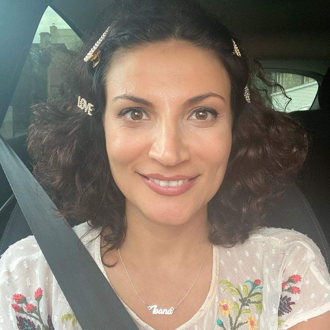 Ioana Ginghină, pregătită să îmbrace din nou rochia de mireasă? Actrița a dat cărțile pe față: ”Ne-am mutat împreună”