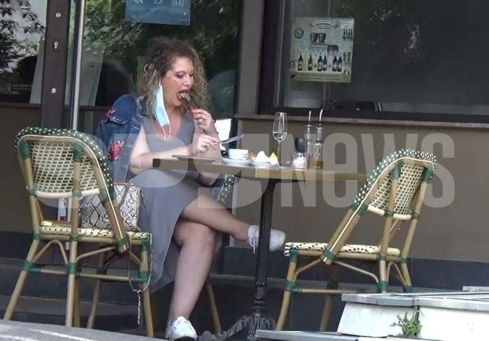 VIDEO PAPARAZZI / Pe principiul grasă și frumoasă! Oana Lis, surprinsă în timp ce mănâncă din două.. farfurii! Ce gest scârbos a făcut soția fostului edil al Capitalei imediat după