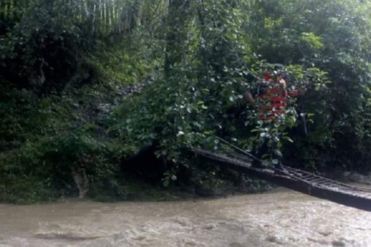 Tragedie în Bihor. Vremea rea a mai luat o viață, după ce un  bărbat a fost ”înghițit” de apele învolburate ale unui pârâu