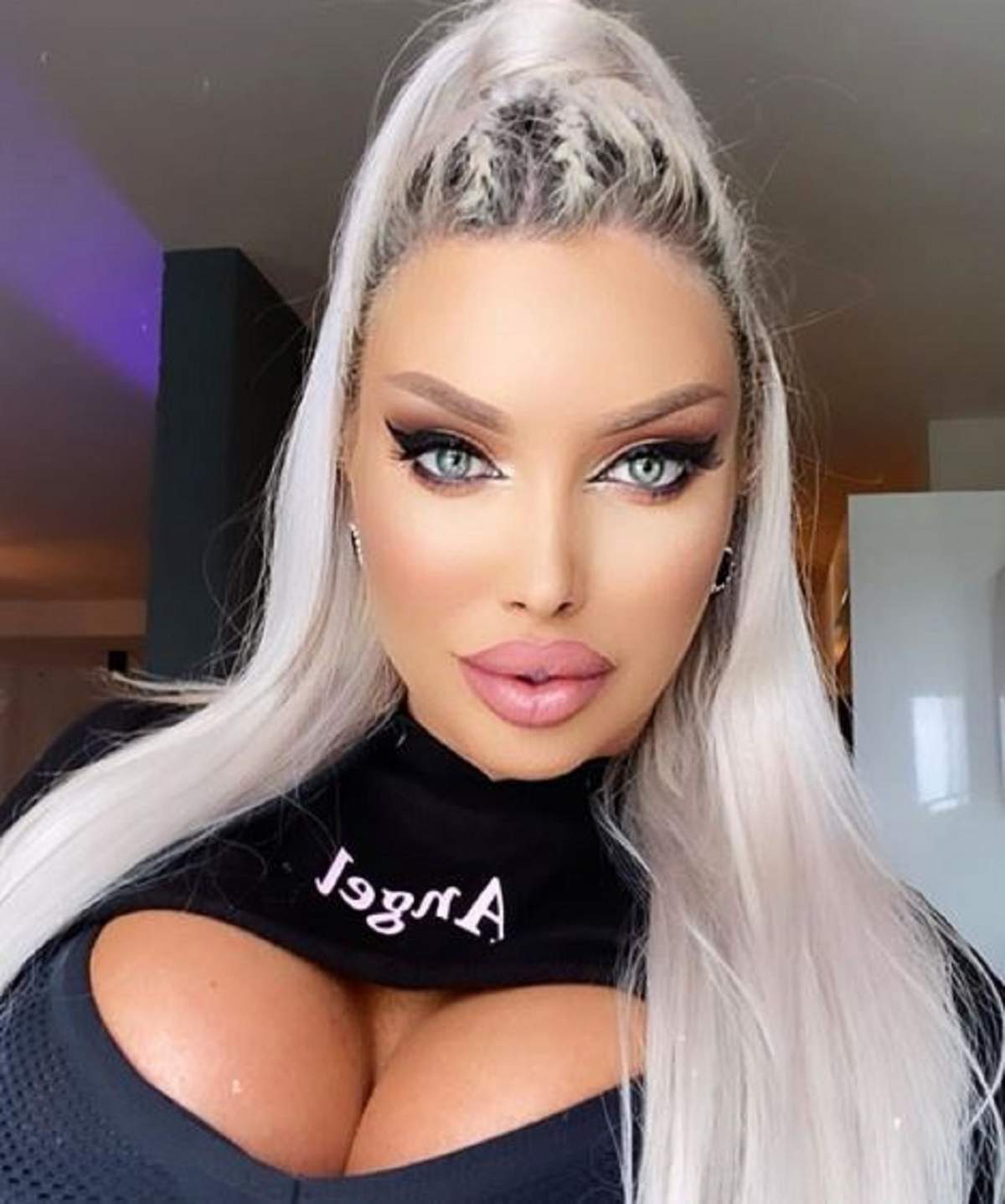 FOTO / Loredana Chivu a început vara în forță! Blondina a îmbrăcat cel mai sexy costum de baie și a făcut furori cu posteriorul său bombat! „Ești bună rău”