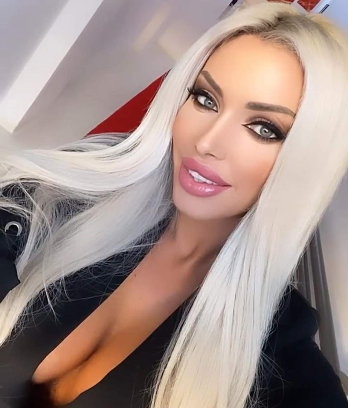 FOTO / Loredana Chivu provoacă.. insomnii! Diva sexy, cu sânii pe afară în miez de noapte: ”Ne-ai omorât”