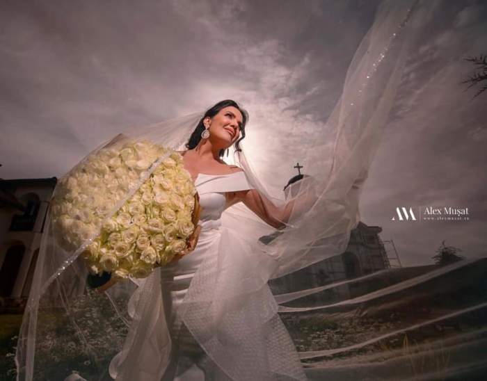 GALERIE FOTO / Primele imagini de la nunta Ioanei și a lui Ilie Nătase! Porumbeii și-au unit destinele în secret, la mare: ”Momente unice”