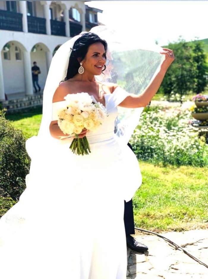 GALERIE FOTO / Primele imagini de la nunta Ioanei și a lui Ilie Nătase! Porumbeii și-au unit destinele în secret, la mare: ”Momente unice”