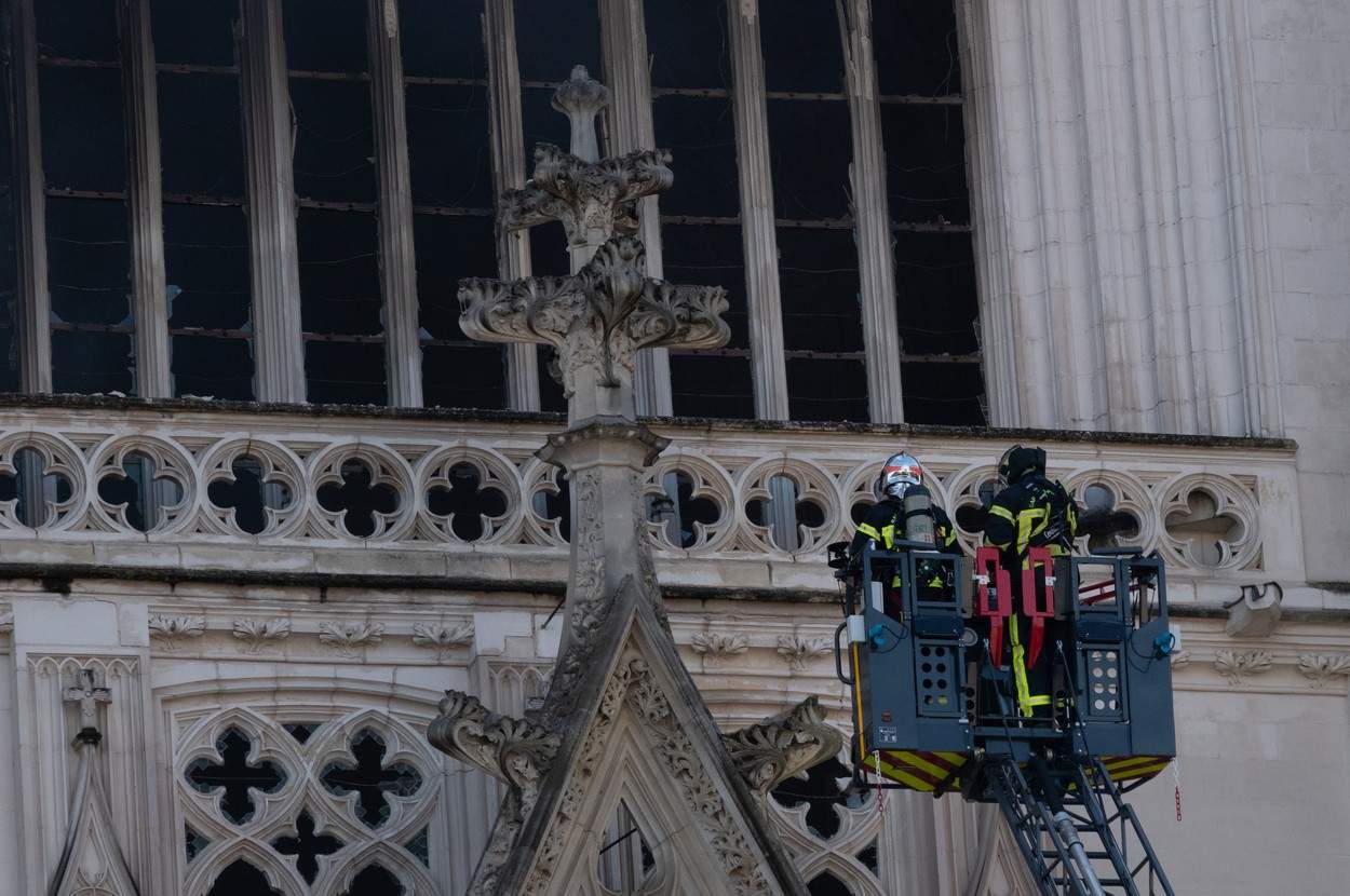 Incendiul de la catedrala din Nantes ar fi fost pus intenționat