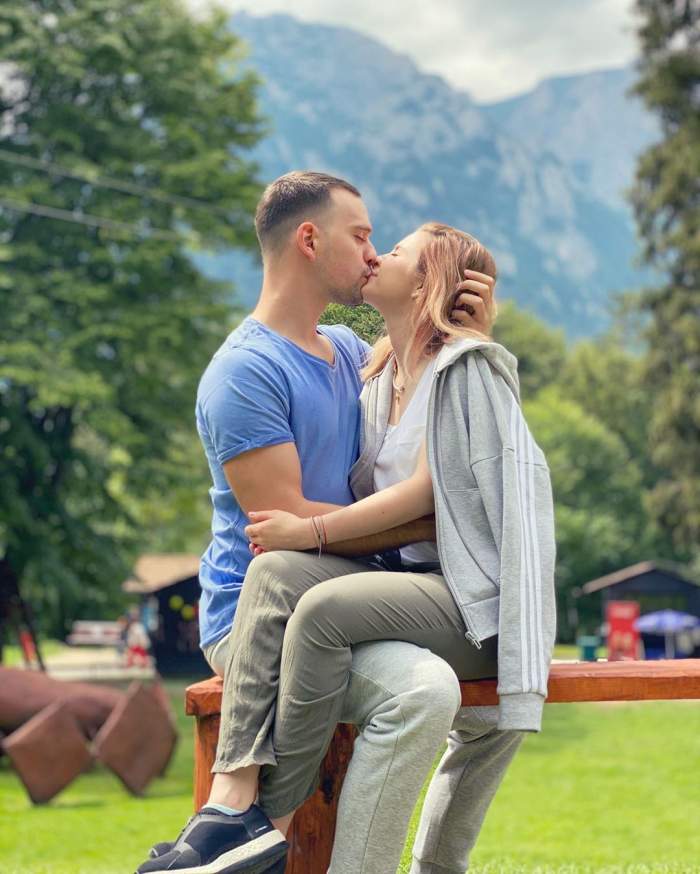 Cristina Ciobănașu și Vlad Gherman, sărut pătimaș în public. După nouă ani de relație, cei doi se comportă exact ca la început / FOTO