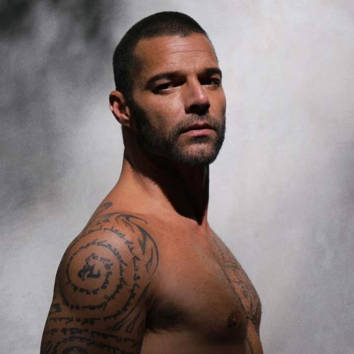 Cum și-a dat seama Ricky Martin că iubește bărbații? Artistul s-a îndrăgostit prima dată de o legendă de la Hollywood