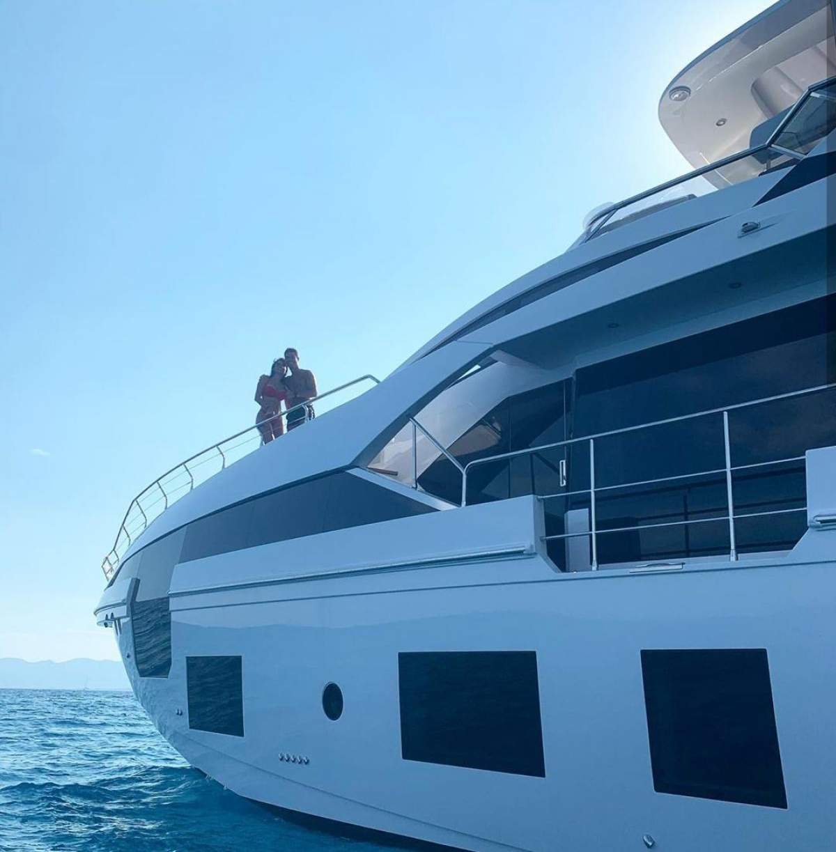 Cum arată interiorul yacht-ului de lux al lui Cristiano Ronaldo. Iubita lui a publicat imagini în premieră