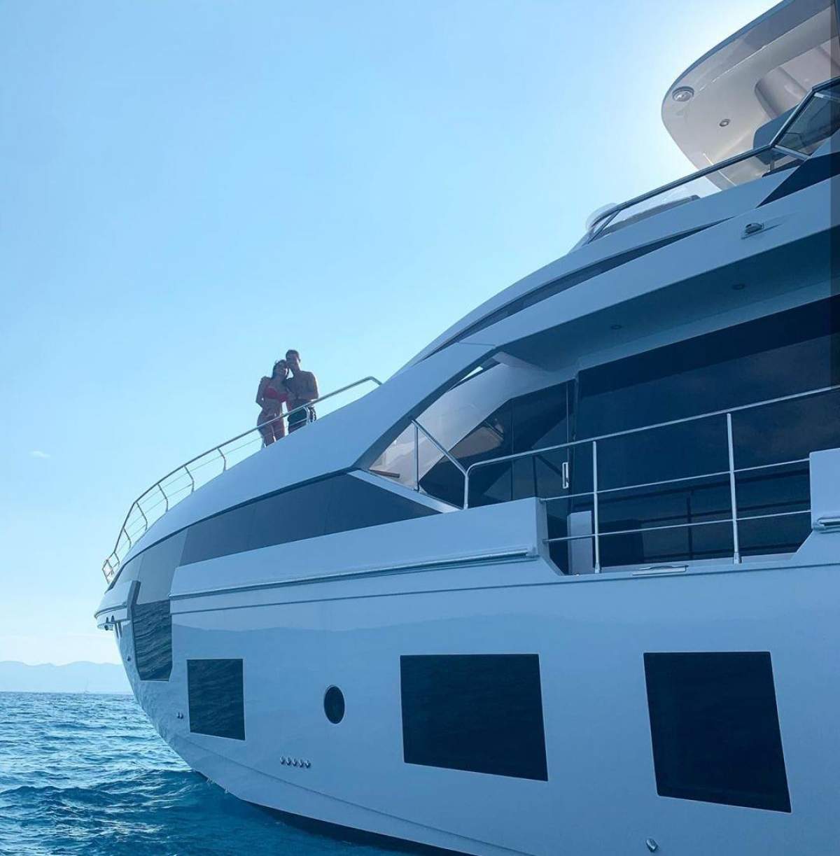 Cum arată interiorul yacht-ului de lux al lui Cristiano Ronaldo. Iubita lui a publicat imagini în premieră