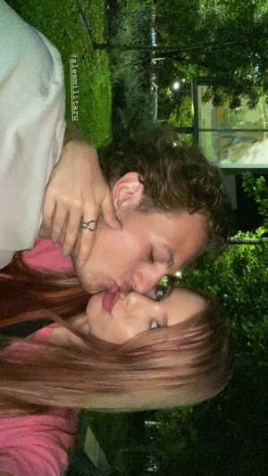 Carmen Grebenișan și iubitul, sărut pătimaș în public. Vlogerița este îndrăgostită până peste cap / FOTO