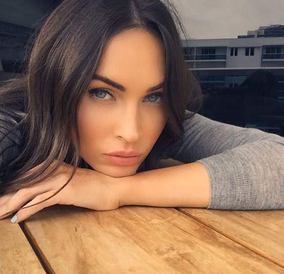 Megan Fox suferă de o afecțiune gravă. Actrița ascunde mereu acest detaliu când pozează / FOTO