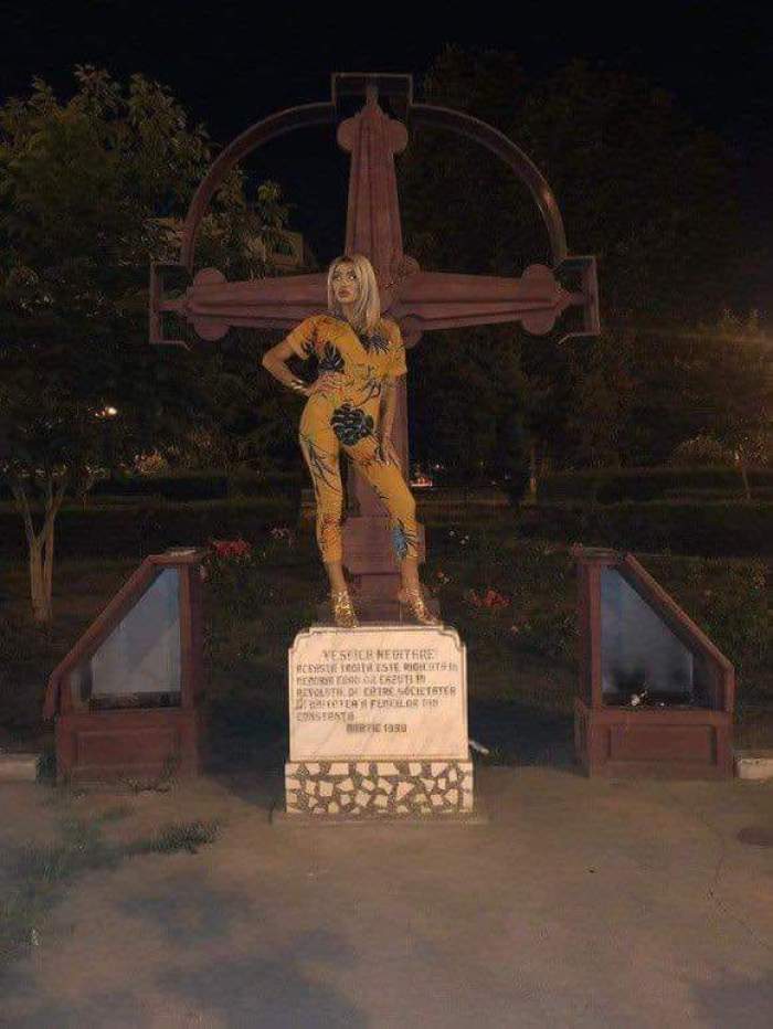 Margherita de la Clejani a comis-o din nou! În ce ipostază scandaloasă a fost surprinsă în miez de noapte / FOTO