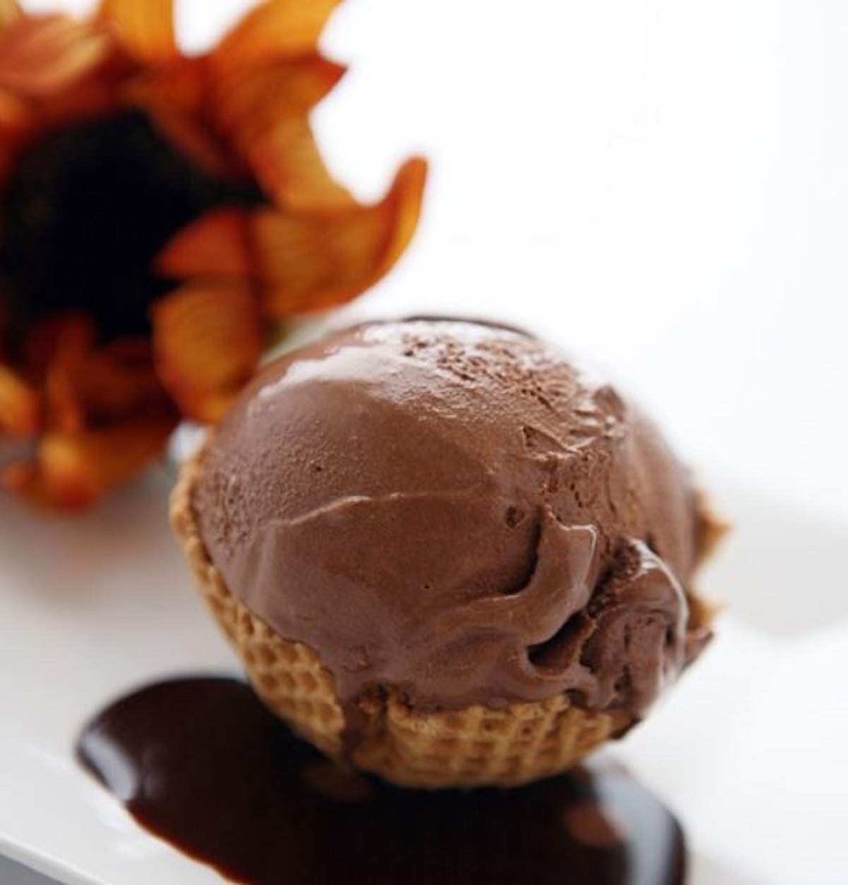 Cum pregătești acasă cea mai bună înghețată! Rețeta pentru un desert perfect în zilele caniculare