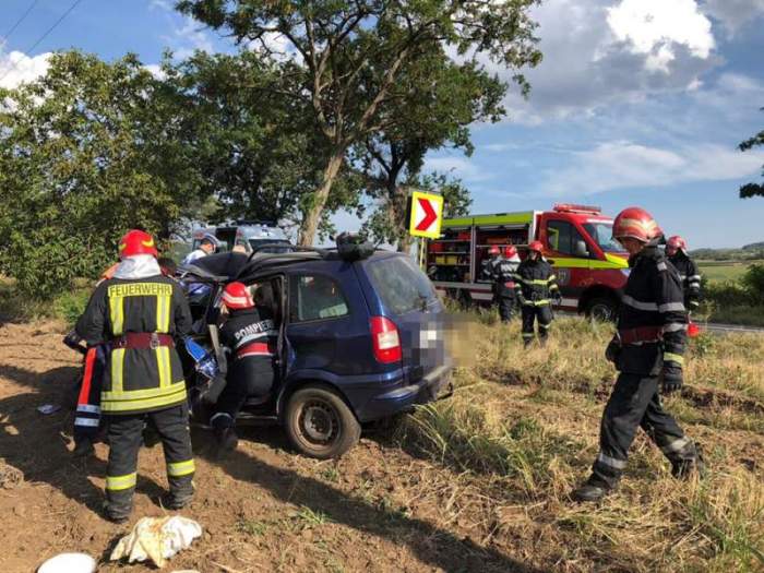 Accident grav cu un mort, în județul Tulcea! Șoferul a decedat la câțiva pași de o mănăstire / FOTO