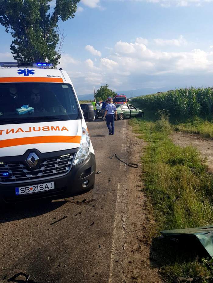 Accident grav la Sibiu! Trei mașini implicate, cinci victime, o femeie în comă/ FOTO