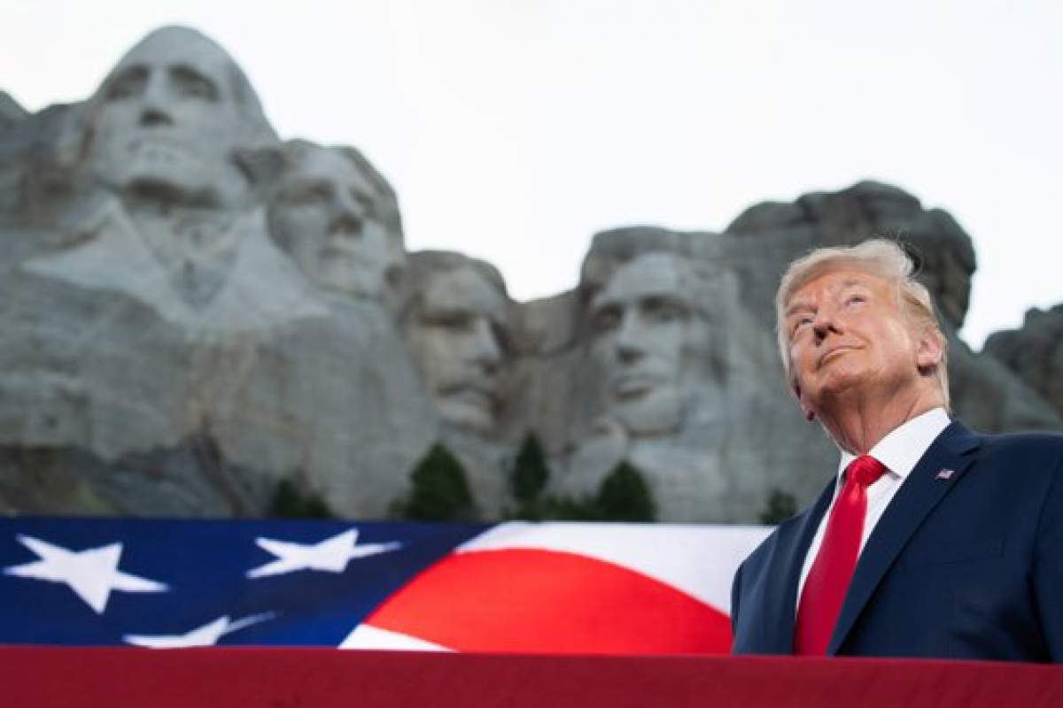 Chipul lui Donald Trump, sculptat pe celebrul Munte Rushmore? Ce susține președintele Americii: „Ar fi o idee bună”