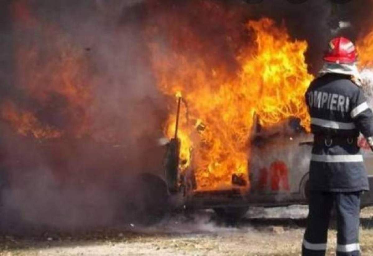 Incendiu devastator la Vaslui! Un bărbat a fost ucis de flăcări, după ce ar fi adormit cu țigara aprinsă în mână