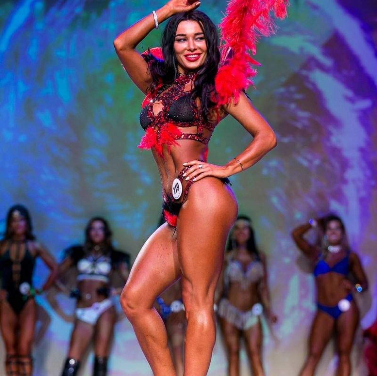 Campioana mondială la bikini fitness, candidată la Primăria Rădăuți! Cum vrea absolventa de la Teologie să „reînvine” orașul