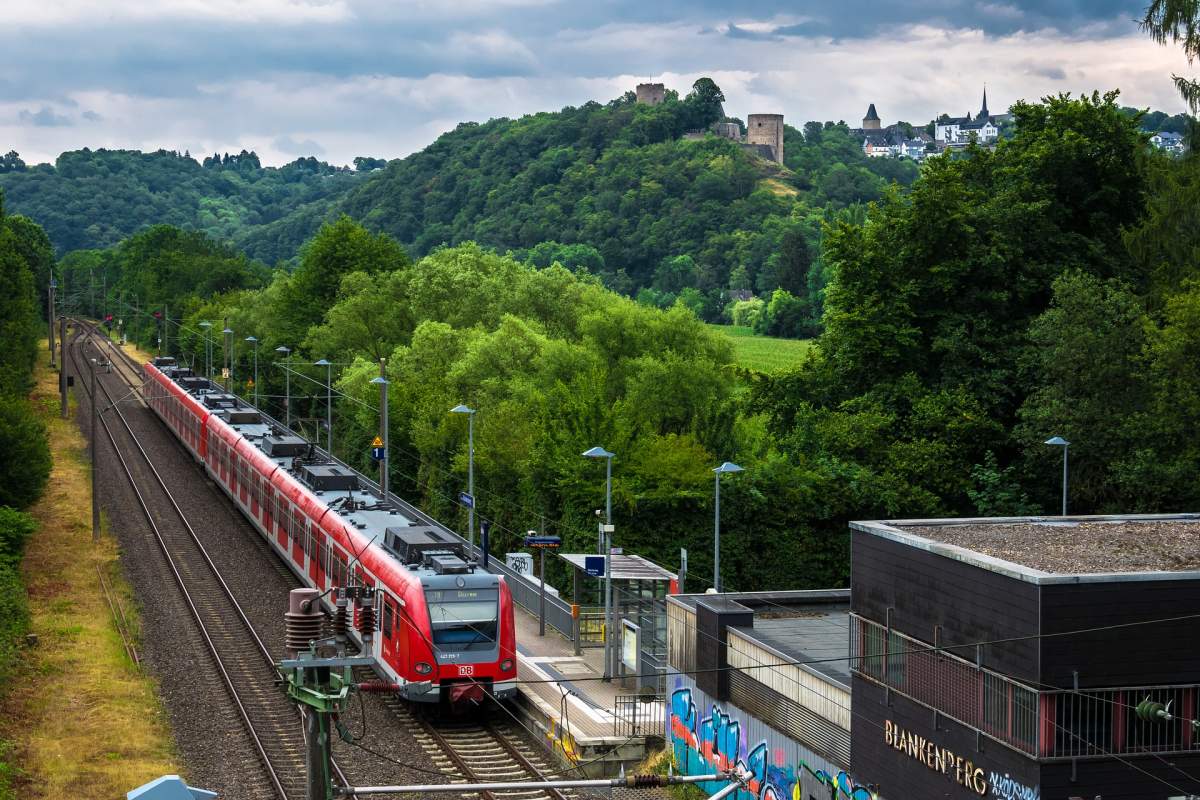 Bărbatul care a ucis un copil, aruncându-l în fața trenului, în Germania, nu poate fi acuzat de crimă! Explicația judecătorilor