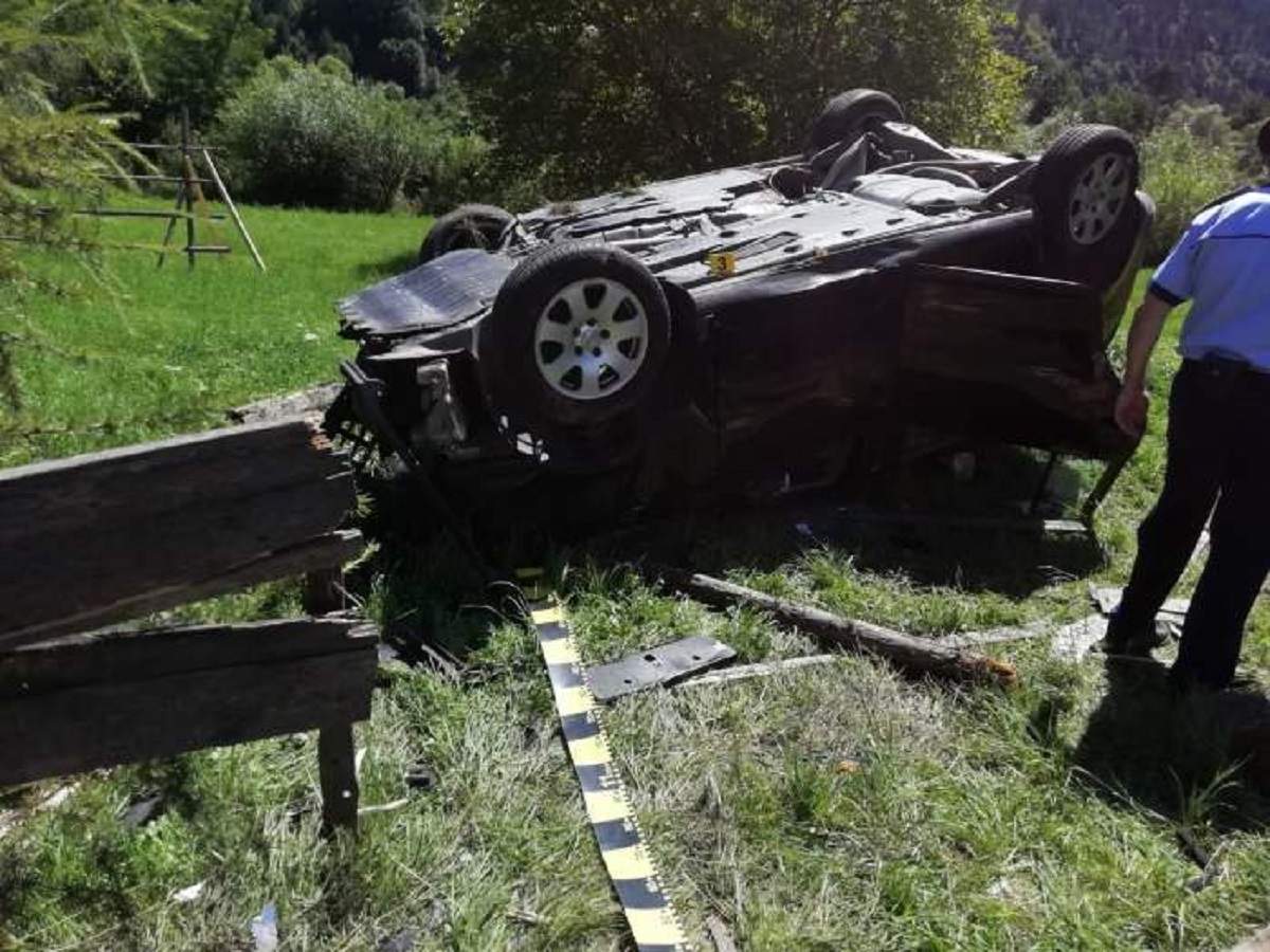Accident teribil cu trei mașini la Sângeroz Băi! 2 copii, mama și bunicii lor au fost grav răniți! / FOTO