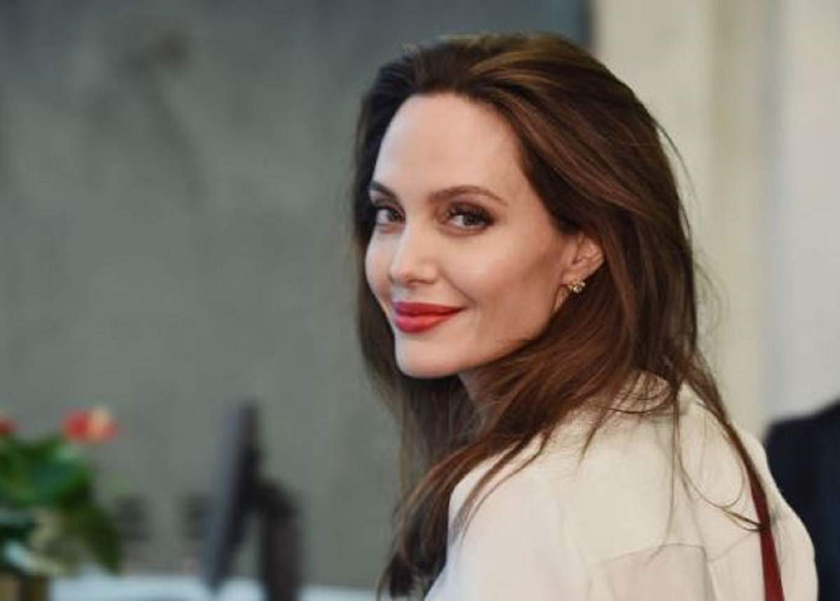 Cum l-a ademenit Angelina Jolie pe Brad Pitt în brațele sale, când era deja însurat! „Este cel mai șocant lucru”.