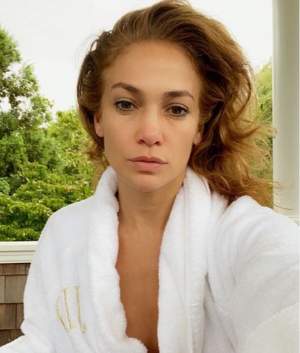Jennifer Lopez, mai naturală ca oricând! Cum arată diva la 51 de ani, fără niciun strop de machiaj! / FOTO