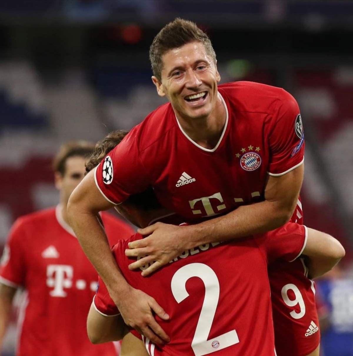 Robert Lewandowski, starul lui Bayern, are o soţie superbă şi două fetiţe. Cum arată familia lui / GALERIE FOTO