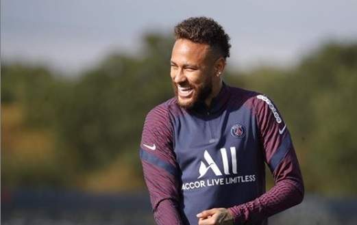 Neymar Jr. si femeile din viața lui. Poze cu mama, sora și fosta iubită a jucătorului de la PSG