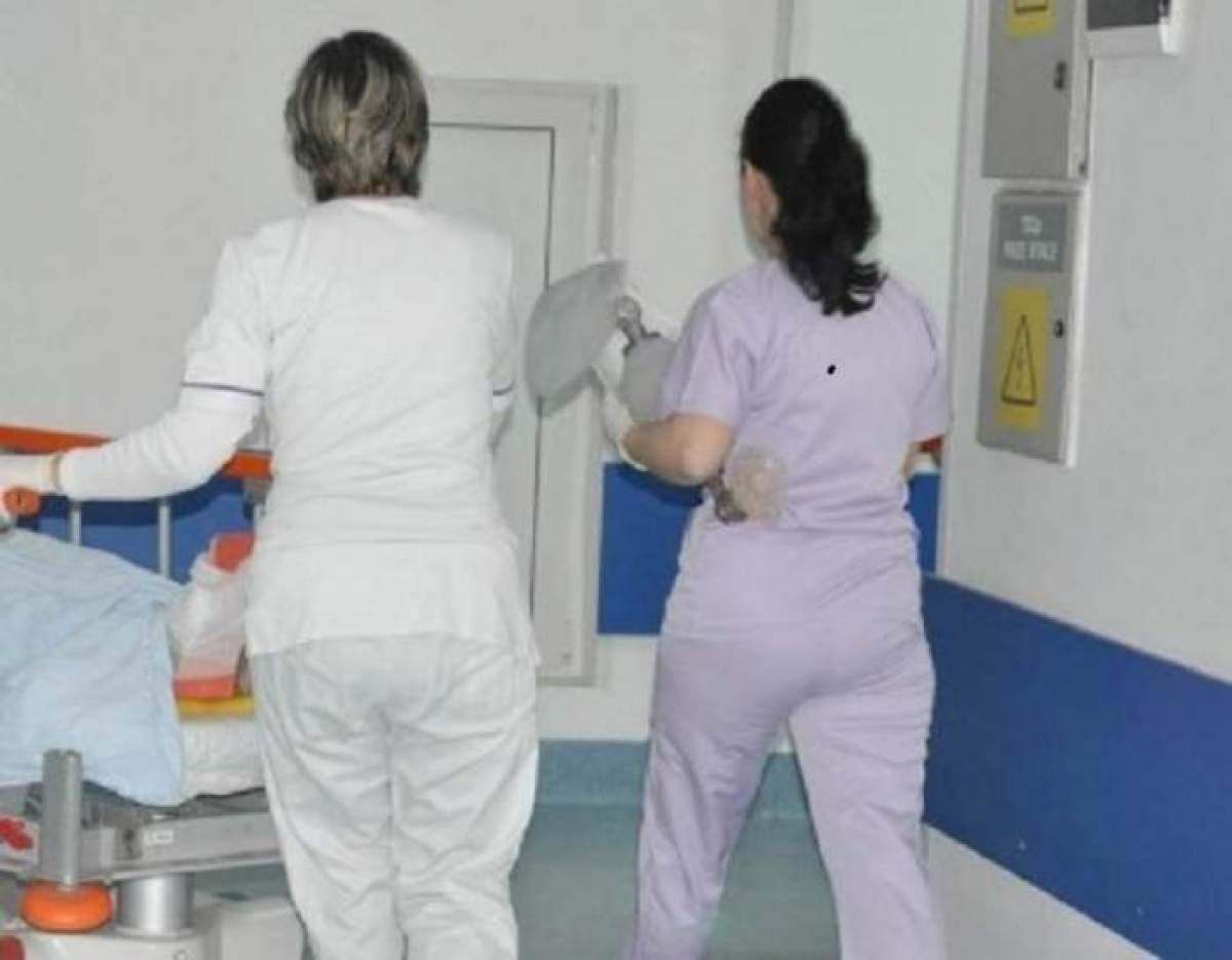 Pacienţi aflaţi în izolare la spital, fără acces la toaletă. Mărturiile oamenilor: “Mi s-au adus saci, să stau cu materiile fecale în salon”