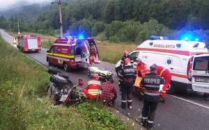 Accident cu 2 victime pe un drum din Bușteni! O femeie de 51 de ani a fost grav rănită, după ce s-a răsturnat cu ATV-ul condus de un tânăr