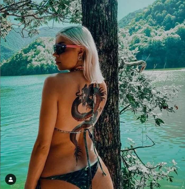 Alina Ceușan, cea mai sexy graviduță! Cum arată vedeta într-un costum de baie minuscul, cu câteva zile înainte să nască / FOTO