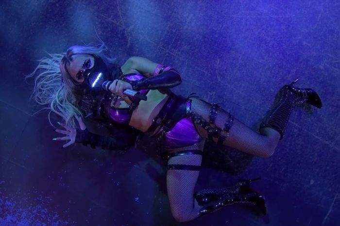 Lady Gaga s-a protejat de COVID-19, la MTV Video Music Awards! Măștile extravagante cu care a făcut impresie / FOTO